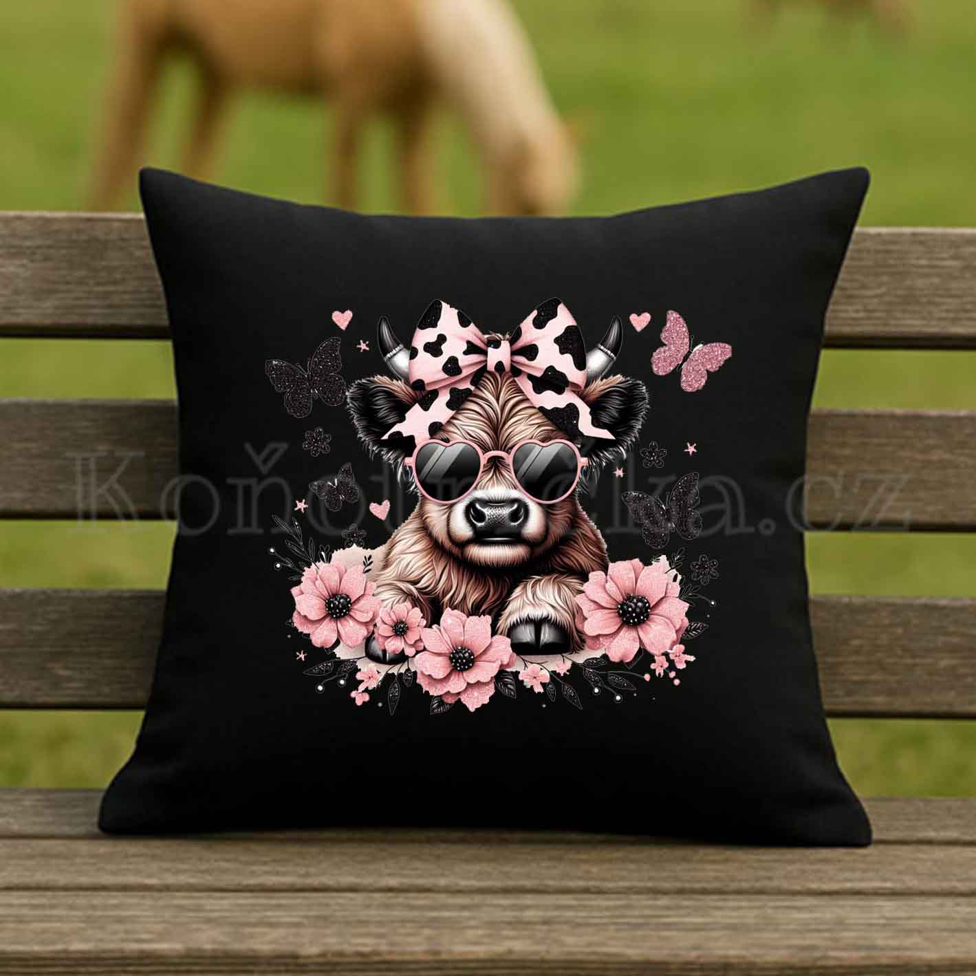 Polštářek 40x40cm s výplní GALAXY COW černý